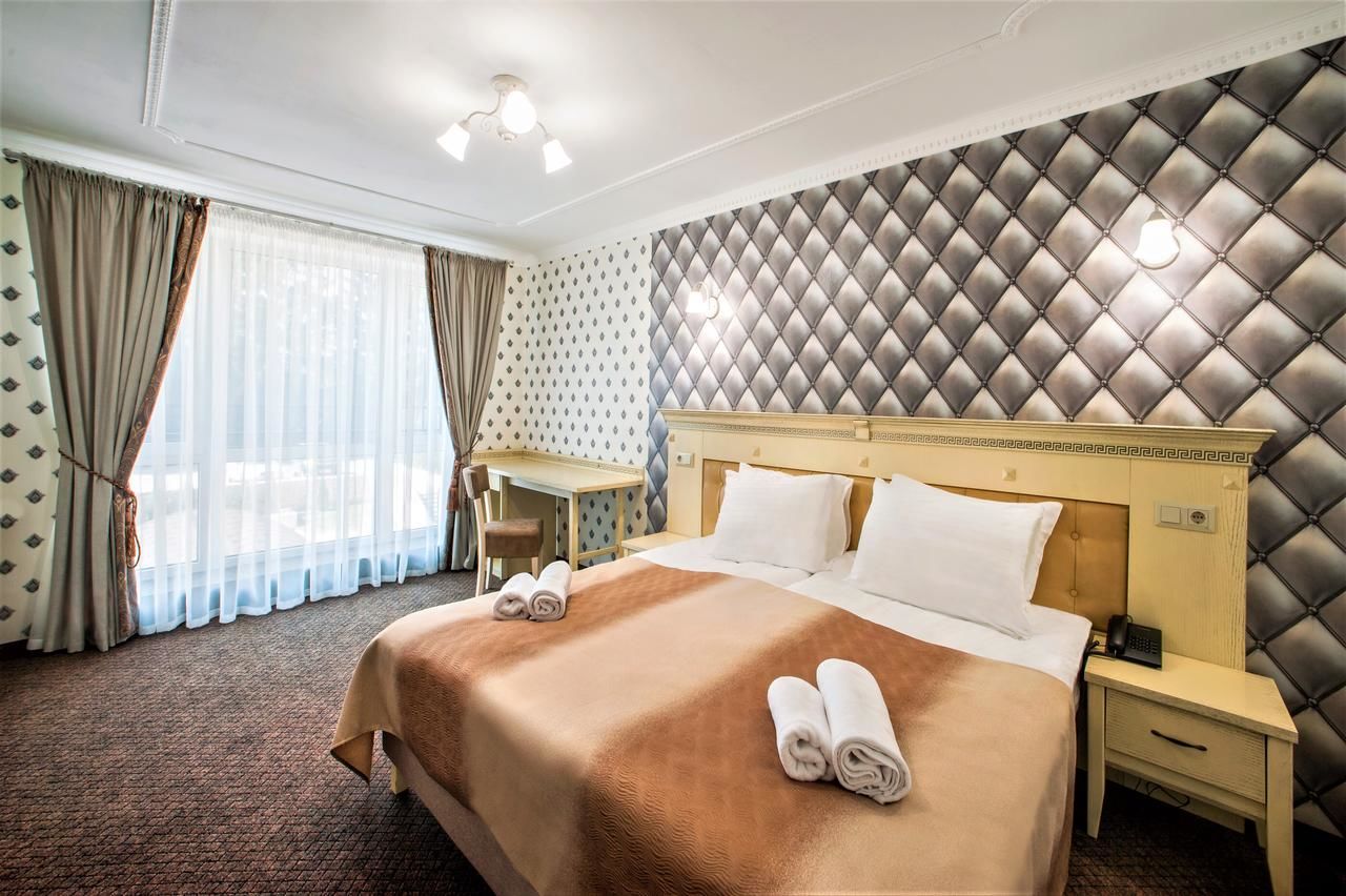 Отель Hotel Gentleman Тернополь-11