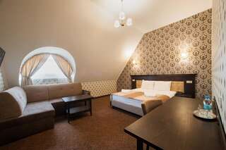 Отель Hotel Gentleman Тернополь Двухместный номер Делюкс с 1 кроватью-1